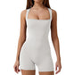 🔥HEISSER SALE 49 % RABATT🔥Damen-Jumpsuit mit geripptem, quadratischem Ausschnitt und Stretch-Shorts